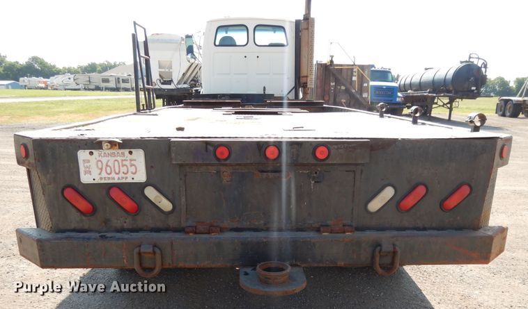 image for item DG7831 1998 Ford Louisville  flatbed truck