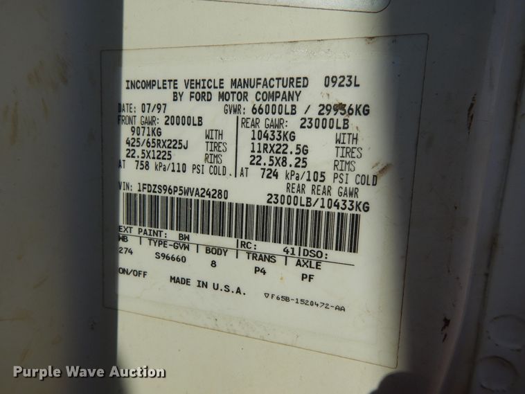 image for item DG7831 1998 Ford Louisville  flatbed truck