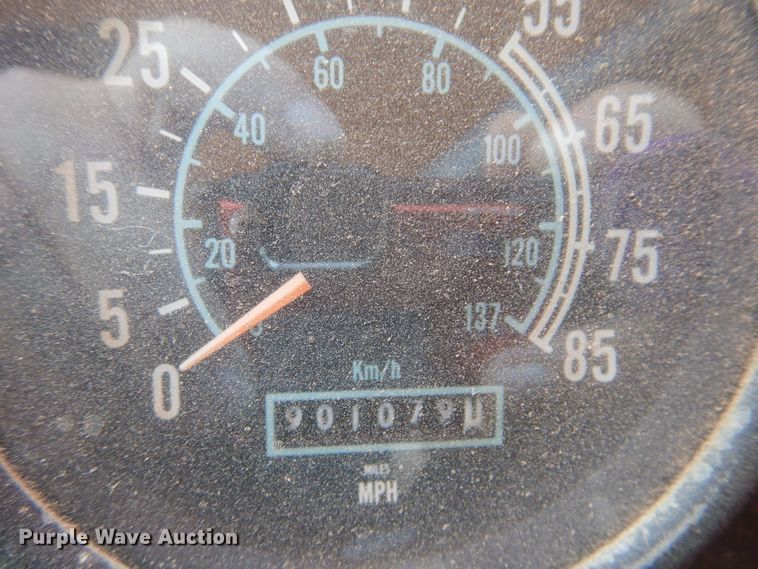 image for item DG8624 1990 International 9000 semi truck