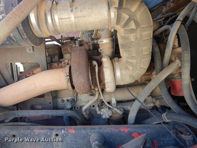 image for item DG8624 1990 International 9000 semi truck