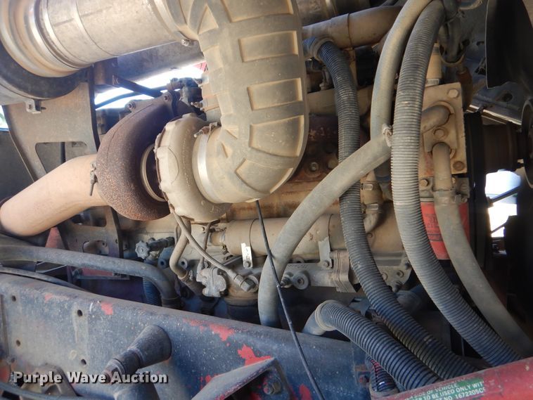 image for item DG8624 1990 International 9000 semi truck