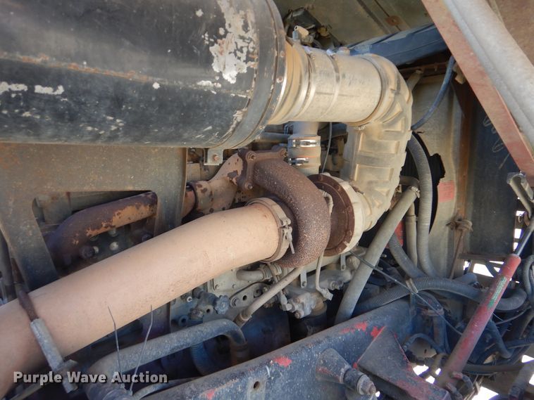 image for item DG8624 1990 International 9000 semi truck