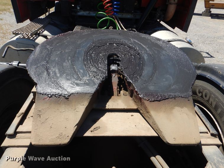 image for item DG8624 1990 International 9000 semi truck