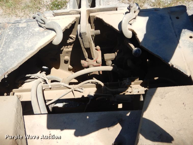 image for item DG8624 1990 International 9000 semi truck