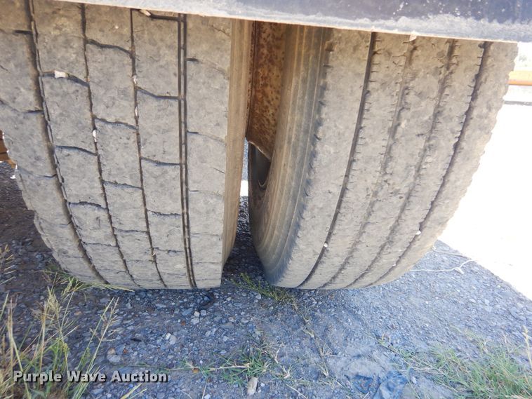 image for item DG8624 1990 International 9000 semi truck