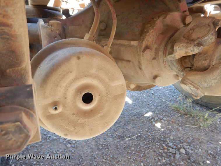 image for item DG8624 1990 International 9000 semi truck