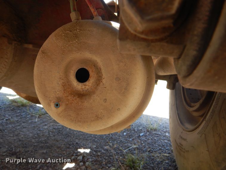 image for item DG8624 1990 International 9000 semi truck