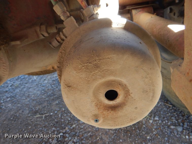 image for item DG8624 1990 International 9000 semi truck