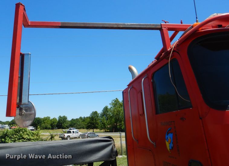 image for item DG8624 1990 International 9000 semi truck