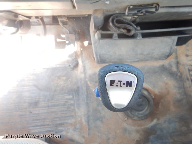 image for item DG8635 2000 Freightliner FL80  water truck