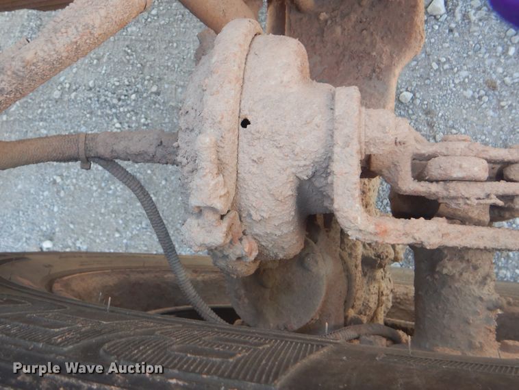 image for item DG8635 2000 Freightliner FL80  water truck