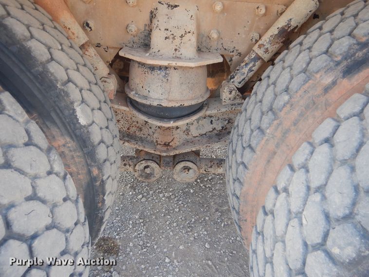 image for item DG8635 2000 Freightliner FL80  water truck