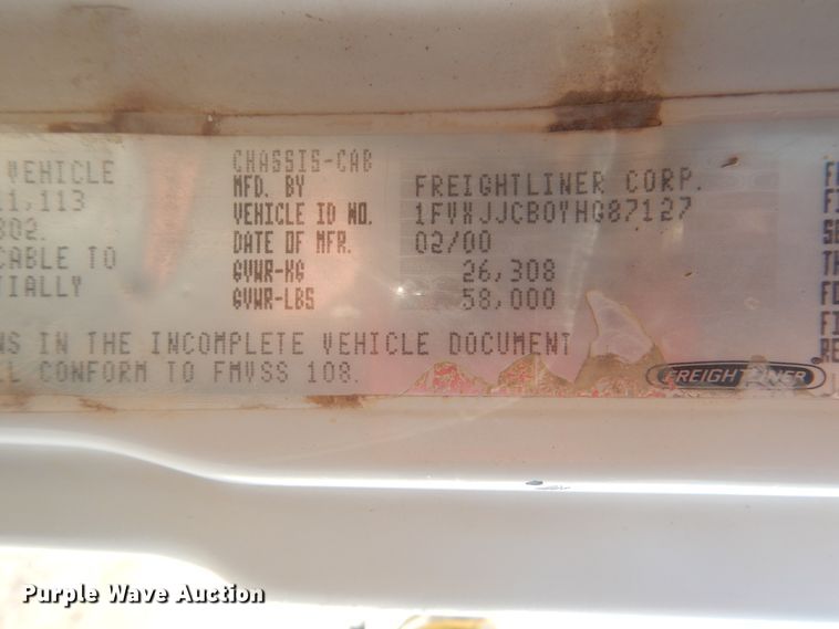 image for item DG8635 2000 Freightliner FL80  water truck