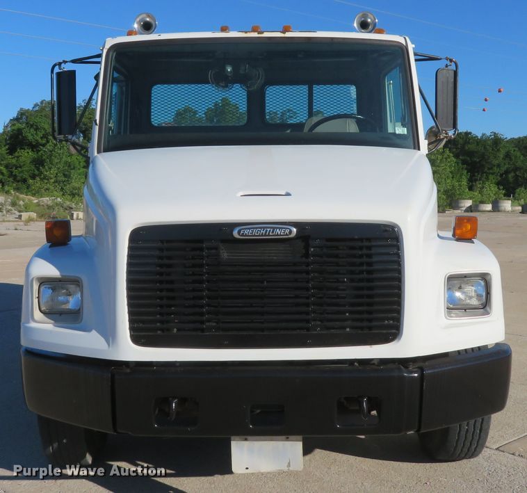 image for item DH1013 2000 Freightliner FL70  service truck
