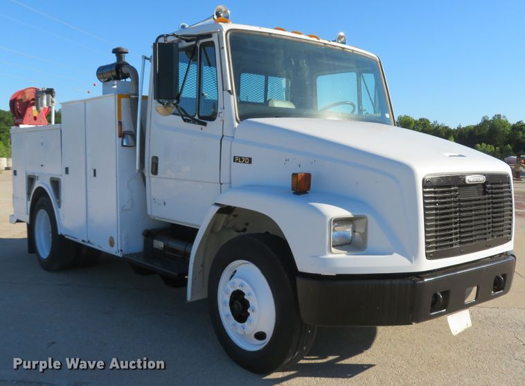 image for item DH1013 2000 Freightliner FL70  service truck