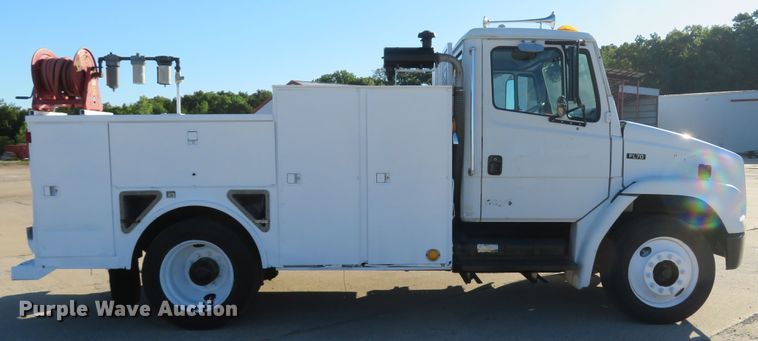 image for item DH1013 2000 Freightliner FL70  service truck