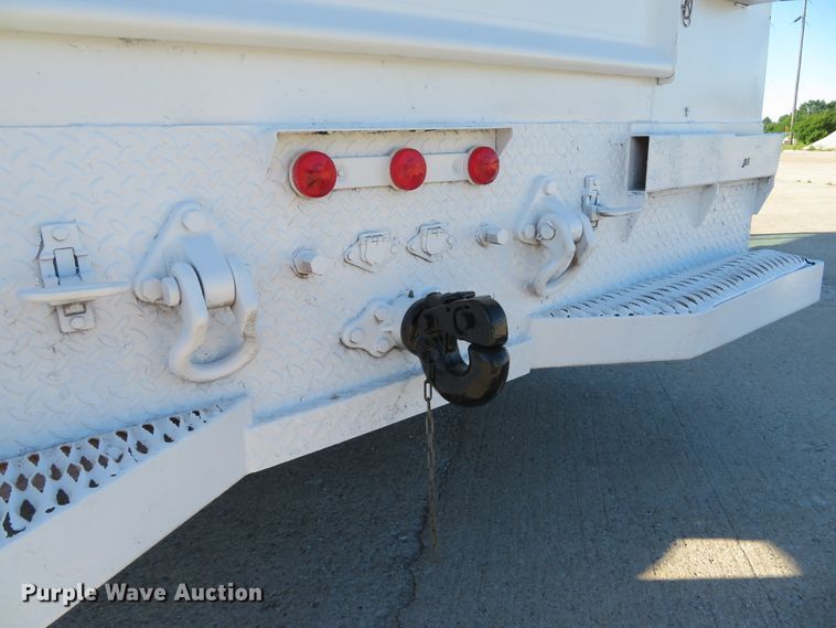 image for item DH1013 2000 Freightliner FL70  service truck