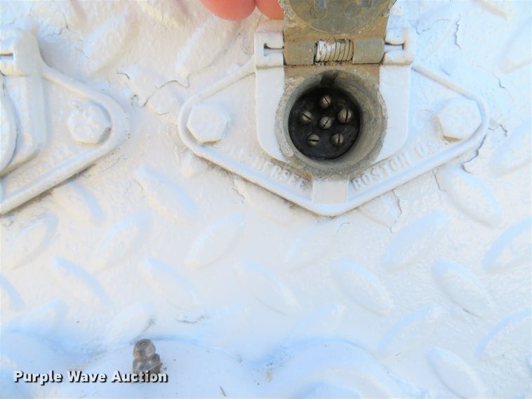 image for item DH1013 2000 Freightliner FL70  service truck