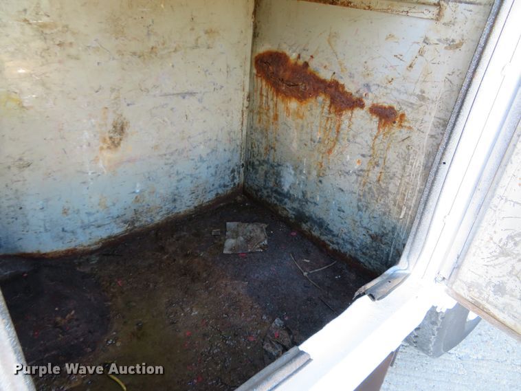 image for item DH1013 2000 Freightliner FL70  service truck