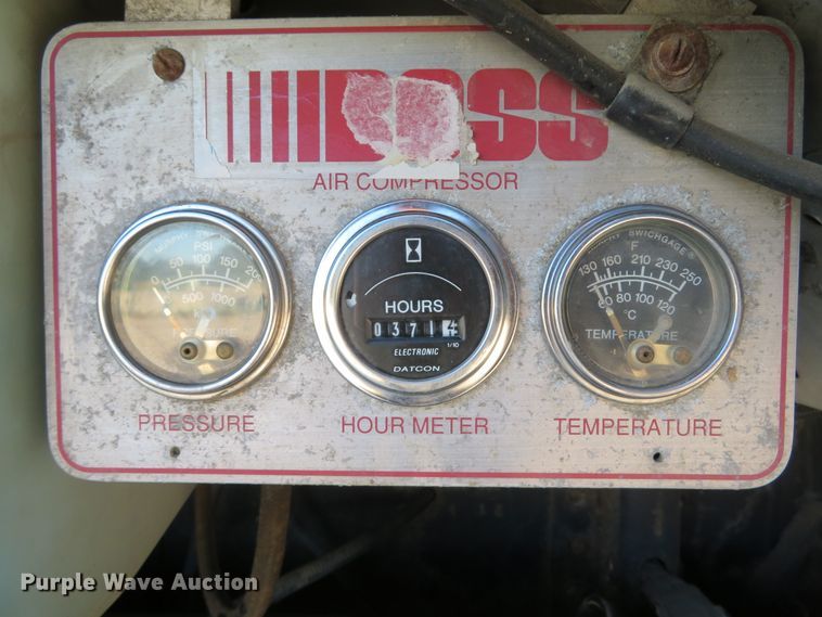 image for item DH1013 2000 Freightliner FL70  service truck