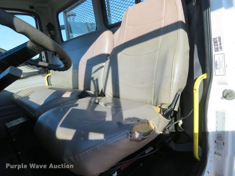 image for item DH1013 2000 Freightliner FL70  service truck