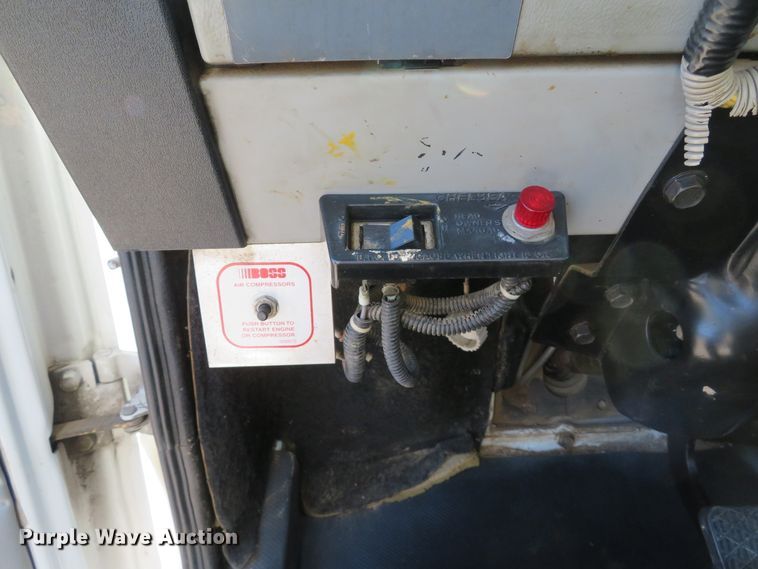 image for item DH1013 2000 Freightliner FL70  service truck