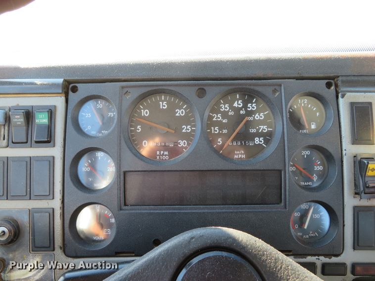 image for item DH1013 2000 Freightliner FL70  service truck