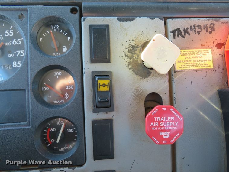 image for item DH1013 2000 Freightliner FL70  service truck