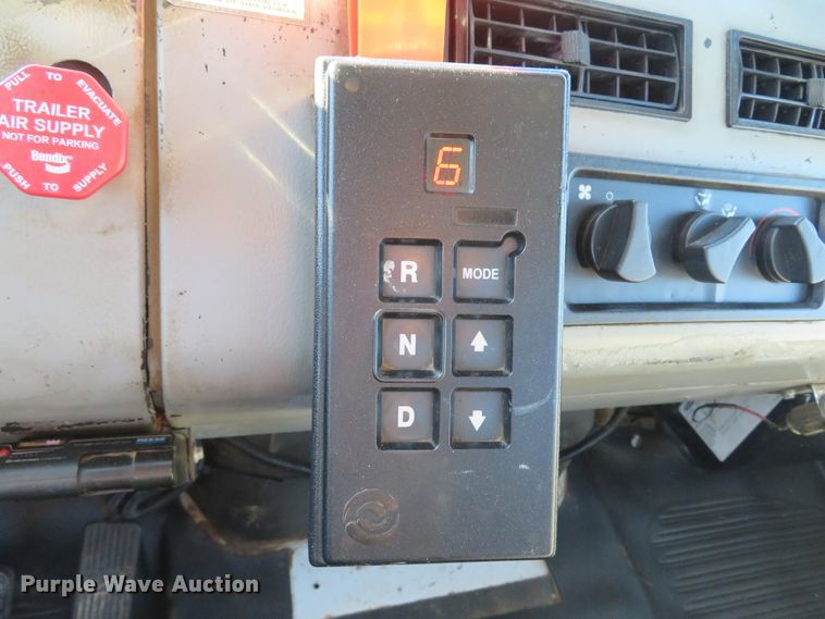 image for item DH1013 2000 Freightliner FL70  service truck