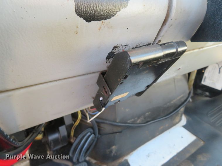 image for item DH1013 2000 Freightliner FL70  service truck