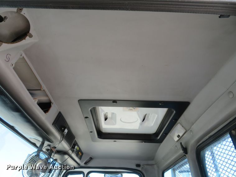 image for item DH1013 2000 Freightliner FL70  service truck