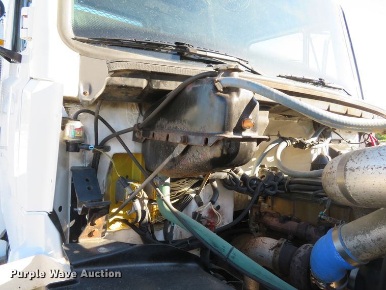 image for item DH1013 2000 Freightliner FL70  service truck