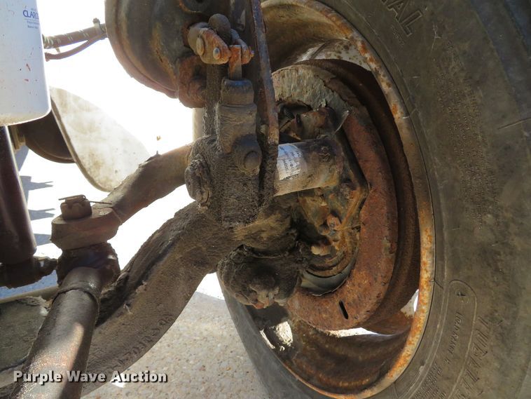 image for item DH1013 2000 Freightliner FL70  service truck