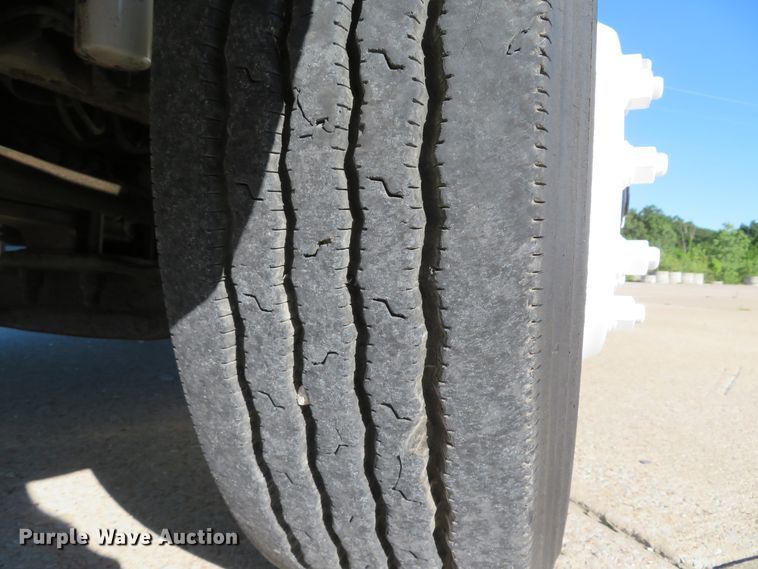 image for item DH1013 2000 Freightliner FL70  service truck