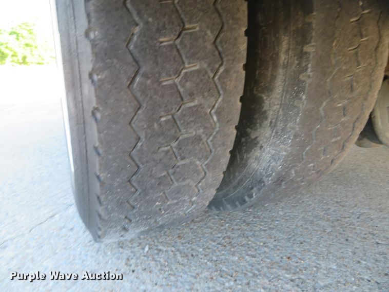 image for item DH1013 2000 Freightliner FL70  service truck