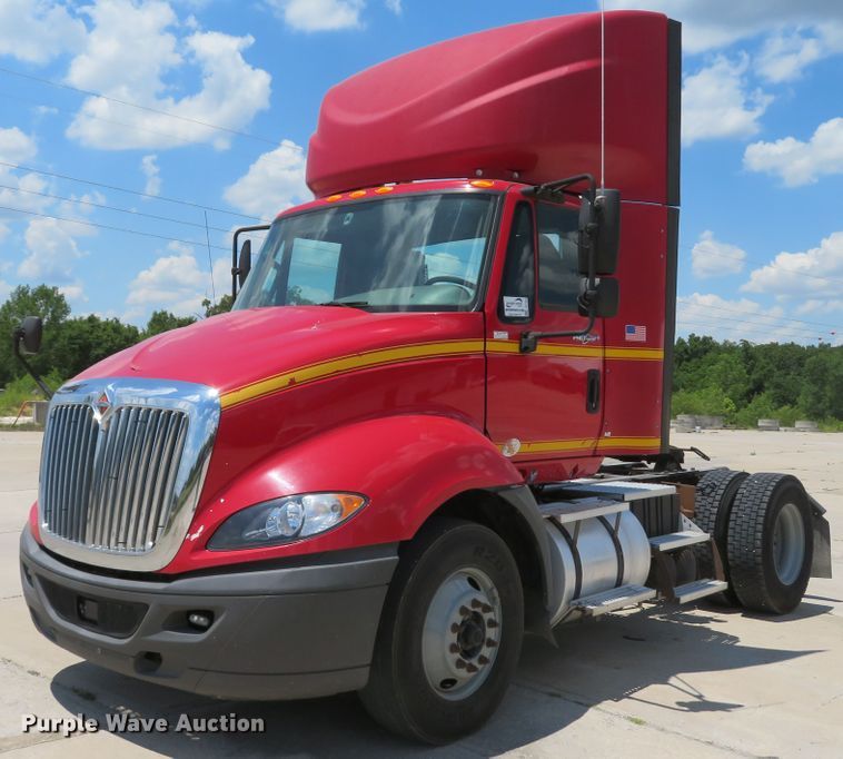 image for item DH1035 2012 International ProStar  semi truck