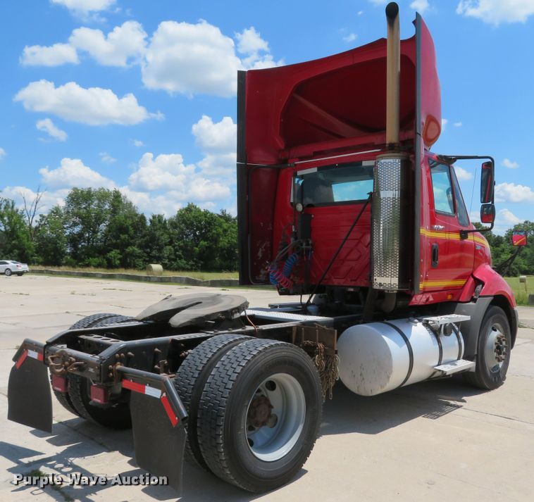 image for item DH1035 2012 International ProStar  semi truck