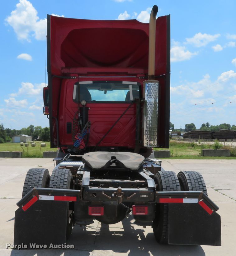 image for item DH1035 2012 International ProStar  semi truck