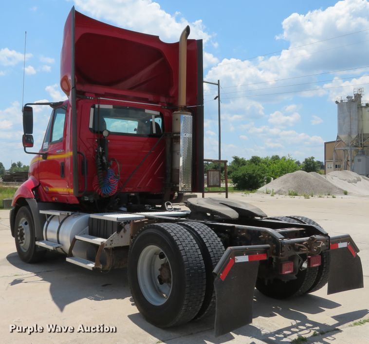 image for item DH1035 2012 International ProStar  semi truck