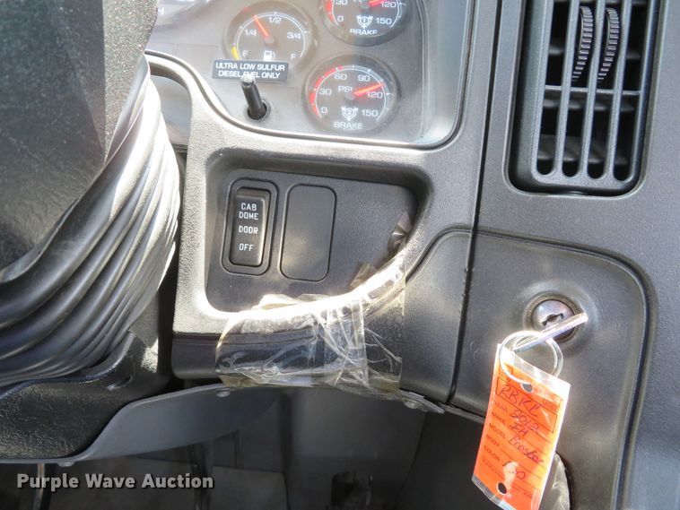 image for item DH1035 2012 International ProStar  semi truck