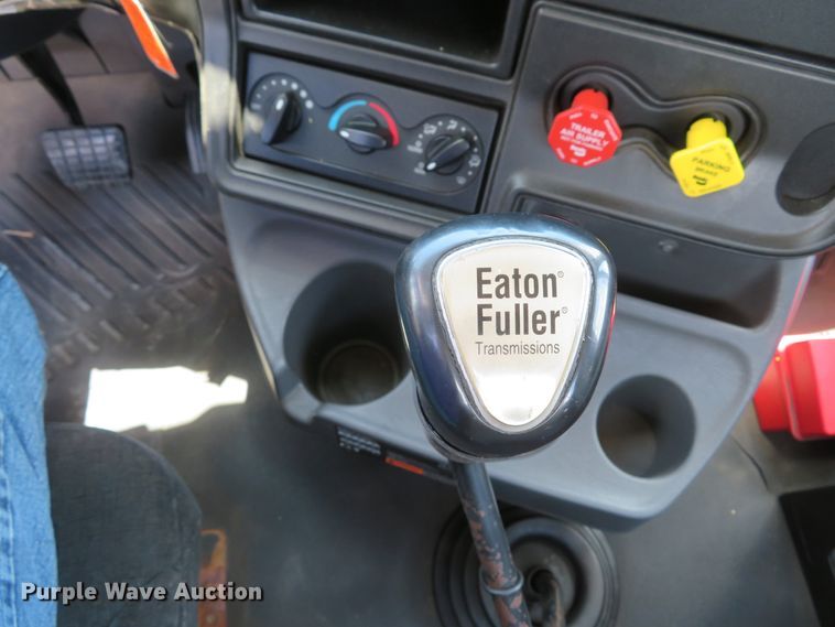 image for item DH1035 2012 International ProStar  semi truck