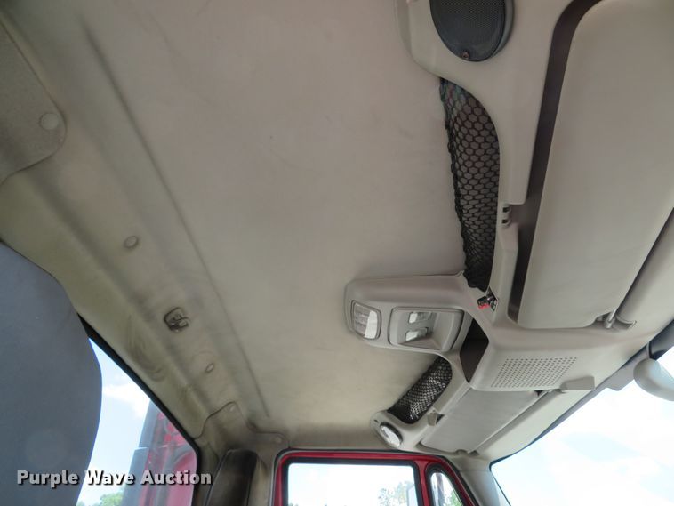 image for item DH1035 2012 International ProStar  semi truck