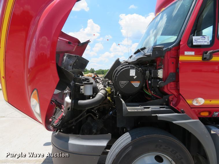 image for item DH1035 2012 International ProStar  semi truck