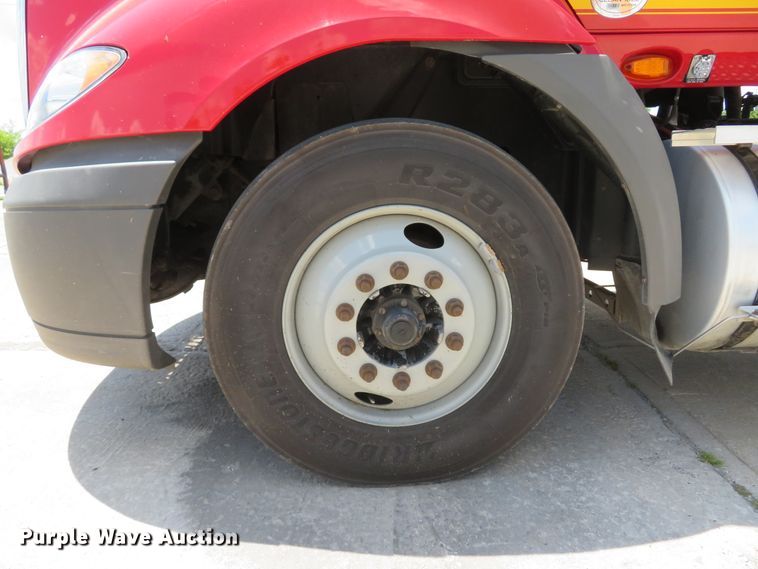 image for item DH1035 2012 International ProStar  semi truck