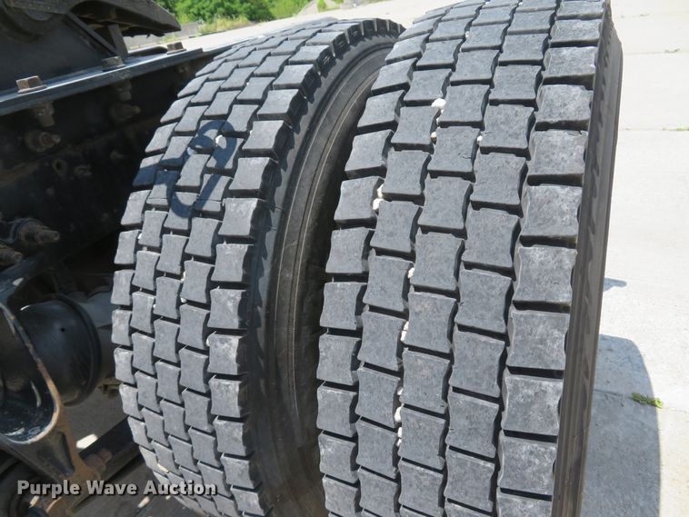 image for item DH1035 2012 International ProStar  semi truck