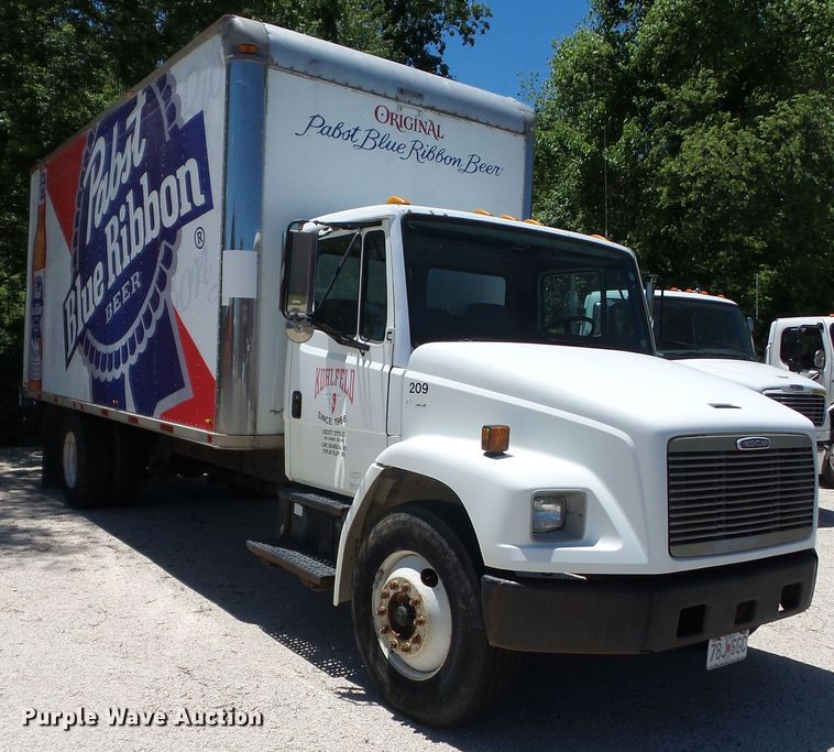 image for item DH3779 2001 Freightliner FL70  box truck