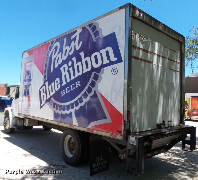 image for item DH3779 2001 Freightliner FL70  box truck