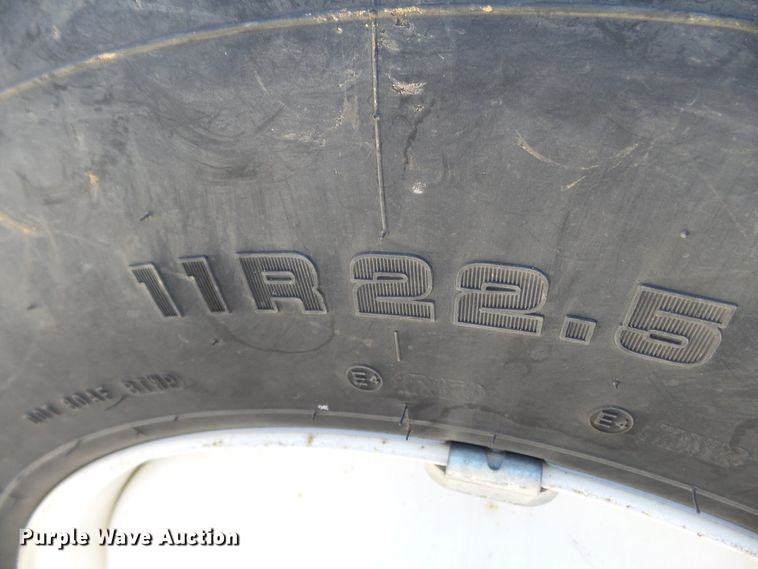 image for item DH3779 2001 Freightliner FL70  box truck