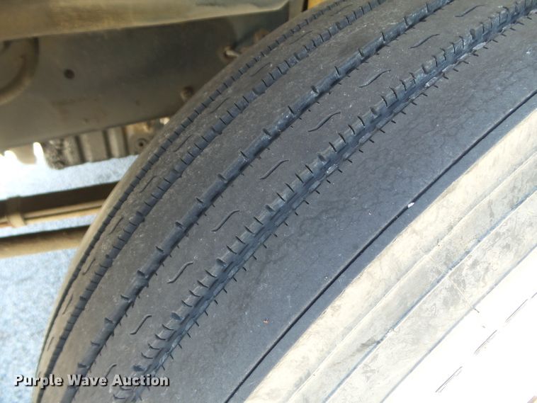 image for item DH3779 2001 Freightliner FL70  box truck