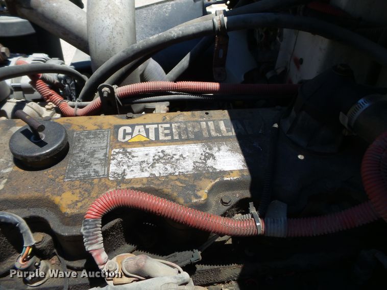 image for item DH3779 2001 Freightliner FL70  box truck